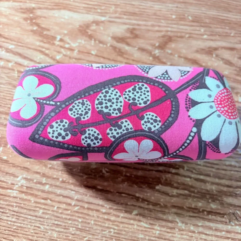 Retired Vera Bradley Hard Eyeglass Clam Case Blush Pink Pattern large